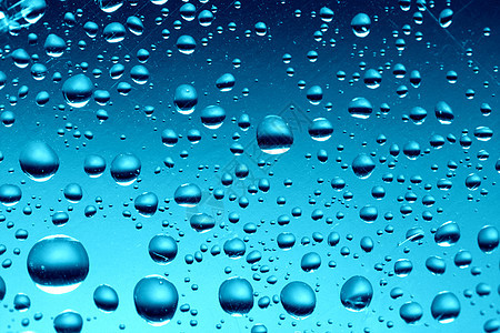 蓝水滴反射玻璃雨水液体淋浴蓝色天气珠子风暴宏观图片
