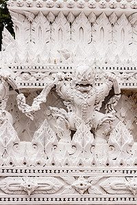 泰神庙巨人的白雕塑图片