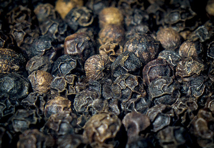 黑胡椒胡椒子香料宏观种子黑色调味品芳香胡椒棕色食物图片