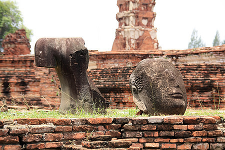 泰王国阿尤塔亚市雕塑纪念碑城市祷告艺术废墟旅行地标信仰寺庙图片