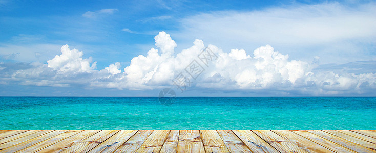 沙滩和热带海海岸阳光冲浪旅行天堂海洋晴天天空海景支撑图片