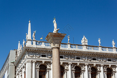 圣马可的圣托达罗雕像图片