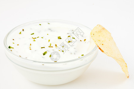 用药草和薯片泡一碗白酱气泡白色圆圈液体小吃草药筹码图片