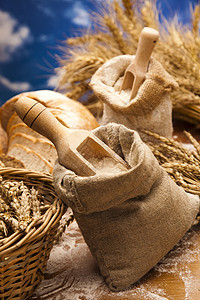 面粉和传统面包包子农业酵母早餐美食纤维面团核桃厨房谷物图片