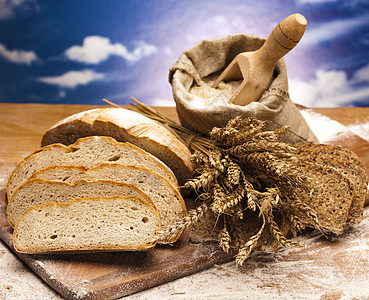 面粉和传统面包厨房面团食物脆皮种子饮食糕点农业面包师纤维图片
