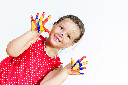 手上涂着油漆的幸福的孩子快乐手指乐趣画家教育艺术品艺术幼儿园身份女孩图片