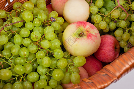 苹果和葡萄甜点味道饮食收成维生素食物团体营养柳条篮子图片