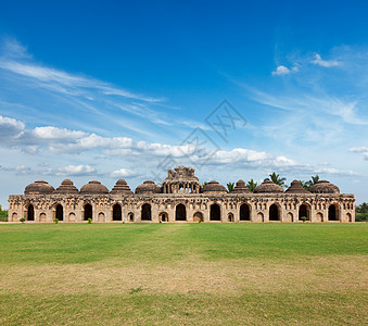 古代大象棚的废墟建筑学纪念碑全景圆顶皇家旅游细节文明中心游客背景图片