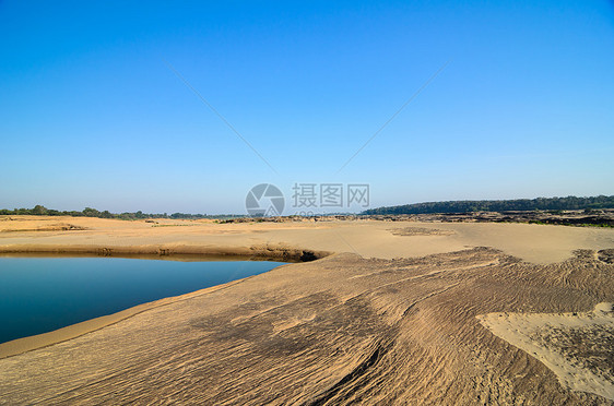 Sampanbok 湄公河中的池塘巨石风景岩石旅行悬崖热带石头晴天支撑旅游图片