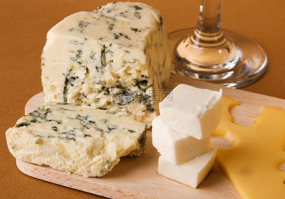 不同种类的乳酪用餐多样性烹饪团体蓝色奶制品自助餐美食小吃早餐图片