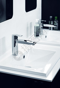 现代洗手间细节浴室盆地房子制品合金龙头奢华卫生陶瓷金属图片