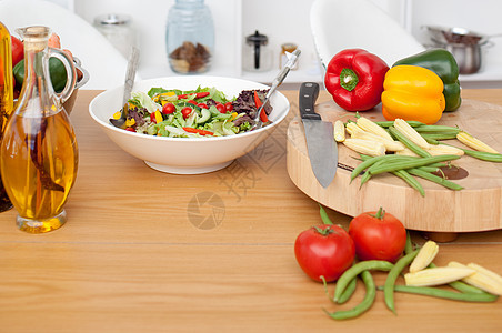 新鲜沙拉花园美食玉米午餐豆子蔬菜胡椒饮食液体烹饪图片