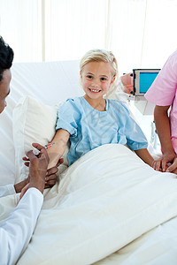 微笑儿童病人获得接种疫苗;图片