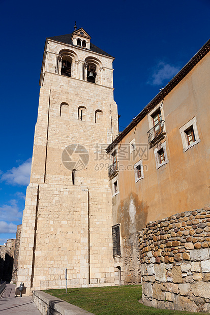 西班牙里昂 卡斯蒂利亚和里昂圣伊西多罗教堂晴天石头旅行钟声之路城市教会宗教旅游钟楼图片