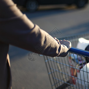 去购物杂货市场超市零售蓝色店铺天空购物车人类购物中心图片