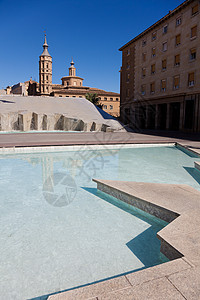 西班牙萨拉戈萨皮拉尔广场旅游建筑学遗产柱子教会喷泉旅行建筑物城市晴天图片