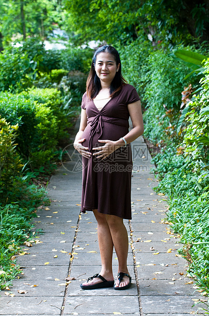 成为美丽的怀孕母亲的美丽孕妇标题肚子金发妈妈妊娠钥匙母性学期孕育孩子图片