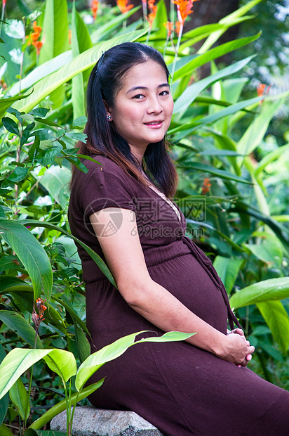 美丽的孕妈妈孕育孩子妊娠学期腹部妇产科标题母性肚子钥匙图片