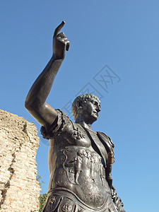 特拉扬皇帝雕像纪念碑王国联盟神经雕塑建筑学地标图片