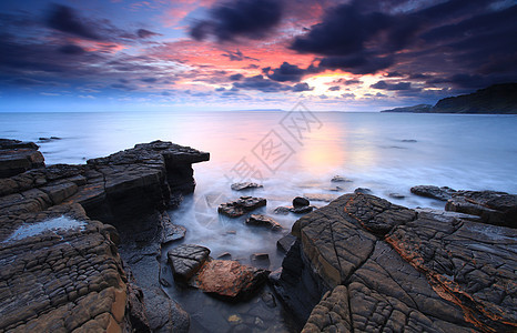 海湾目的地蓝色旅游海洋侏罗纪岩石天空海浪海岸线海岸图片