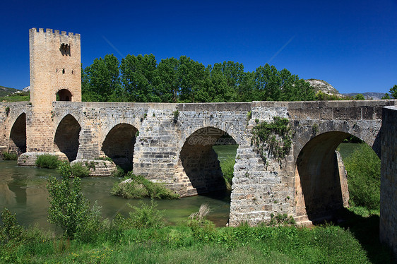 西班牙弗里亚斯 布尔戈斯 卡斯蒂利亚和里昂桥建筑学村庄晴天石头历史性图片