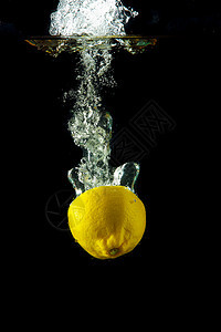水下新鲜柠檬水果烹饪果汁香橼甜点热带橙子食物饮料饮食图片