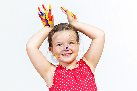 手上涂着油漆的幸福的孩子绘画乐趣女孩工艺艺术品幼儿园艺术手指童年创造力图片