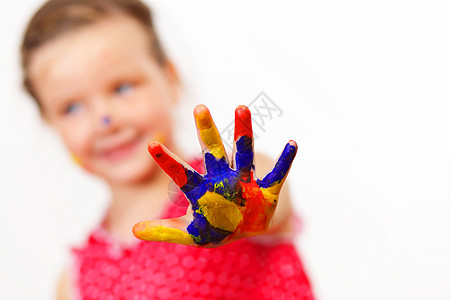 手上涂着油漆的幸福的孩子身份教育艺术家快乐喜悦艺术指纹童年乐趣创造力图片