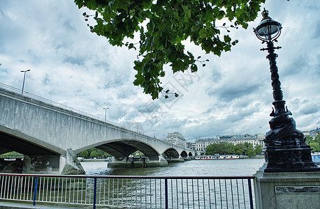 伦敦桥的结构和建筑  英国行人教会城市首都旅游地标圆顶大教堂玻璃天桥图片