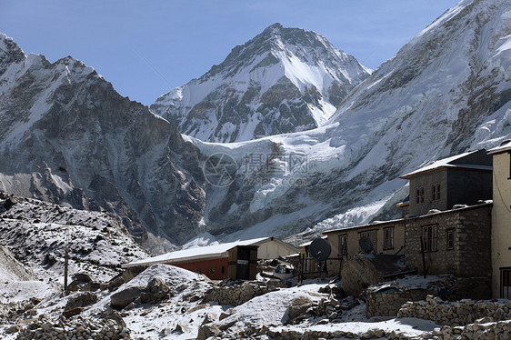 雪雪山蓝色风景环境远足高山顶峰爬坡活动全景旅行图片