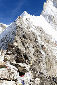 雪雪山高山旅行全景岩石顶峰冰川山峰爬坡远足蓝色图片