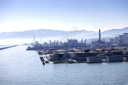 意大利热诺瓦港的全景图片