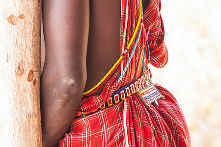 Masai传统服装黑色男人国家男性旅游文化旅行红色部落戏服图片