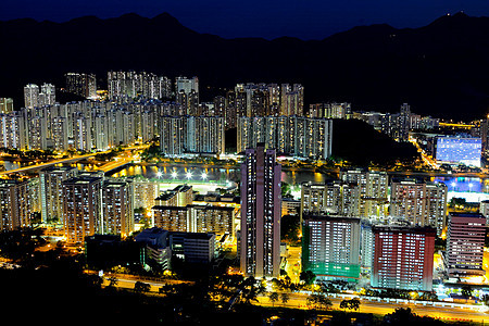 晚上在香港市中心天际城市建筑物办公室摩天大楼地标图片