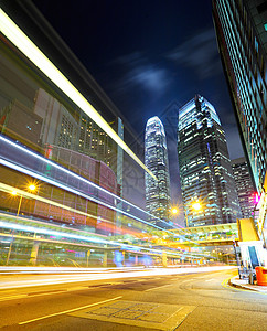 带车灯的香港夜景旅游金融天空办公室蓝色场景中心建筑汽车摩天大楼背景