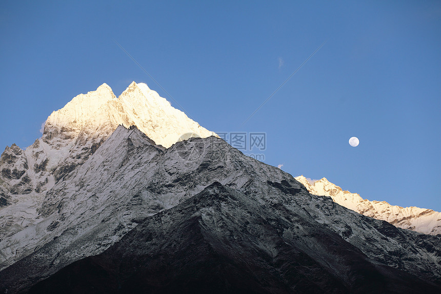 雪雪山冰川顶峰旅行岩石风景全景远足高山环境蓝色图片