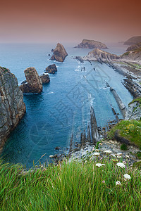 西班牙坎塔布里亚莱恩克里斯海岸石头留置岩石海岸海洋布里科图片