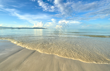 美丽的海滩海景蓝色旅行荒野冲浪边缘海洋热带海浪风景图片