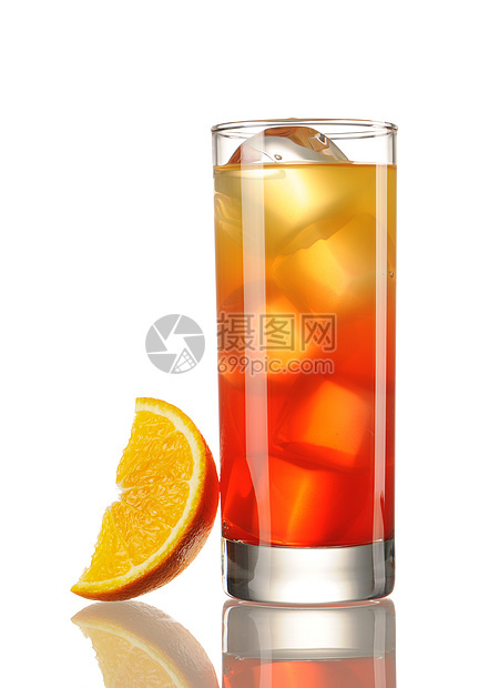 龙舌兰太阳升起鸡尾酒橙子苏打热带糖浆食物酒精白色玻璃果汁反射图片