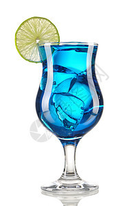蓝库拉卡鸡尾酒食物糖浆稻草反射白色玻璃热带蓝色酒精苏打图片