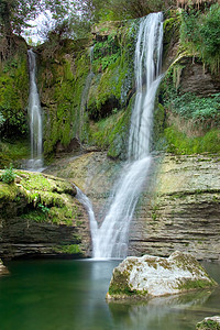 西班牙布尔戈斯州科苏埃拉Pe aladros瀑布图片