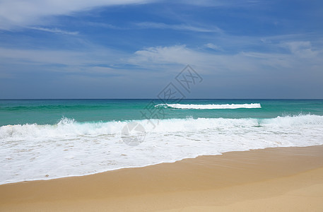 海滩风景热带海景旅行边缘海洋海岸线天空游客黄色图片