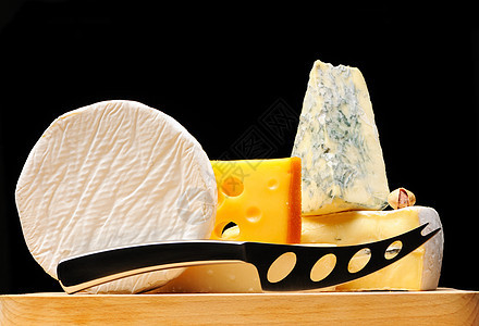 各种奶酪种类羊乳产品开心果食物白色干酪奶制品模具静物黄色图片