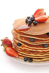 带草莓和蓝莓的煎饼甜点早餐蜂蜜小吃服务糖浆水果盘子浆果蛋糕图片