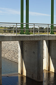 水分改水运河灌溉流动水库水闸运河龙门架图片