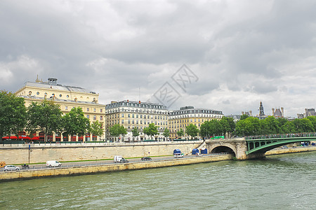 法国巴黎的塞纳河堤岸图片