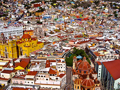 活跃的墨西哥城市瓜纳华托图片