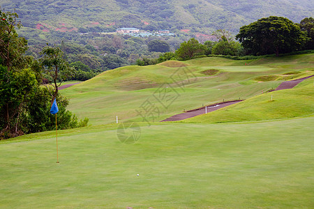 美丽的高尔夫高尔夫球赛绿色植被闲暇高尔夫球目的地旅行圆形旅游乡村俱乐部背景