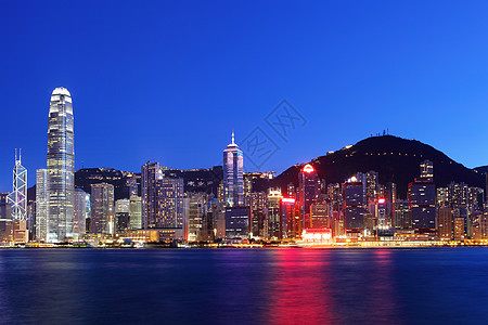 晚上在香港玻璃商业假期港口旅行顶峰金融建筑城市经济图片