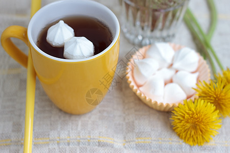 茶杯和鲜花酿造甜点植物糖果玻璃草本植物茶碗饮料叶子勺子图片